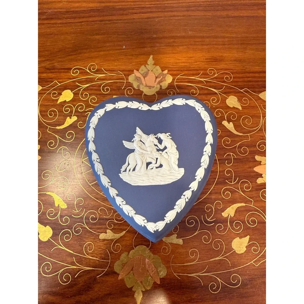 Vintage Wedgwood Blue Jasperware Heart Trinket Box, Jewelry‎ Box Gift